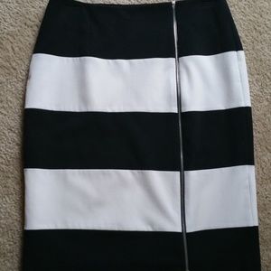 #39 Nine West Black & White Stripe Pencil Skirt